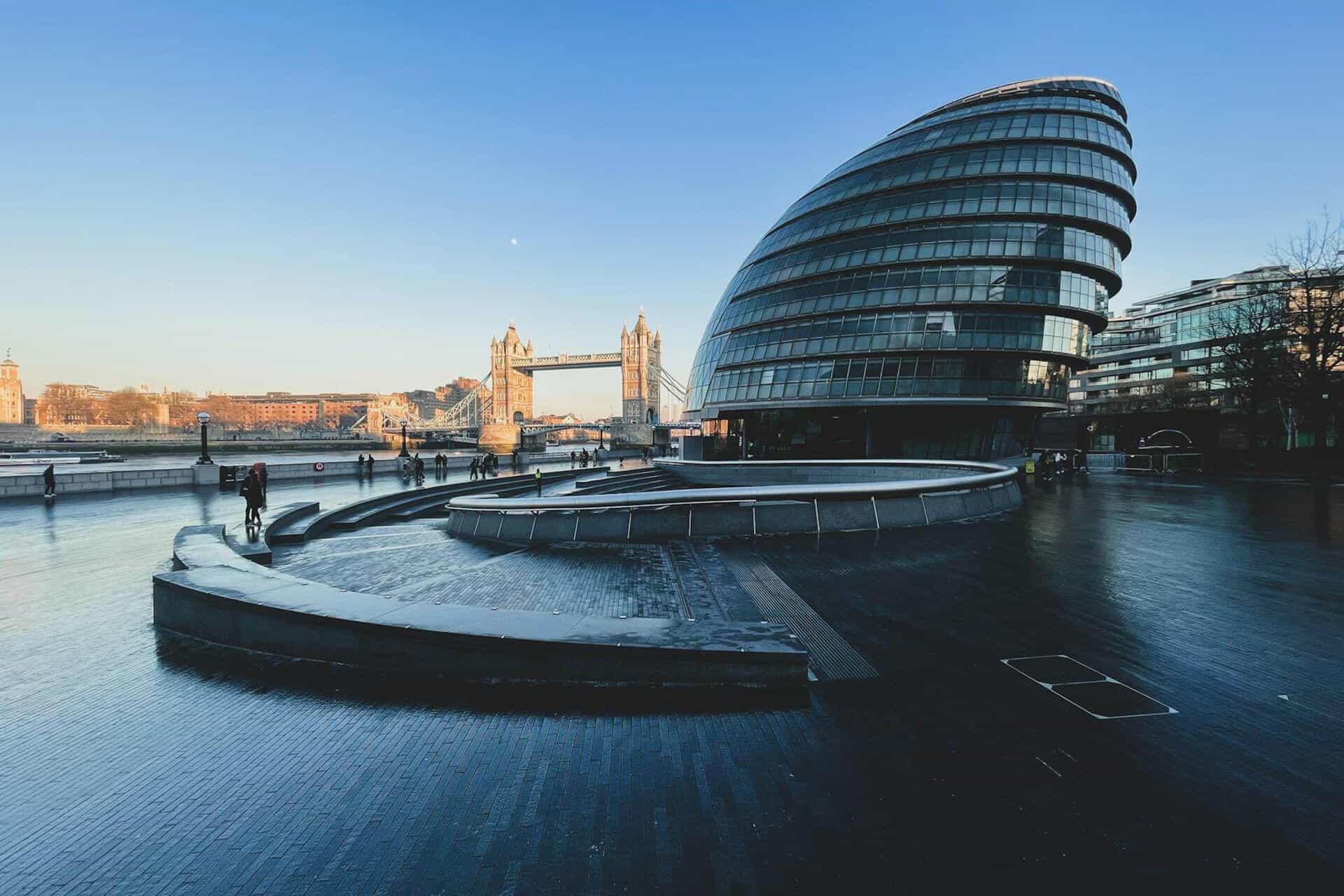 Besök Southwark, en stadsdel i London med varierande sevärdheter.